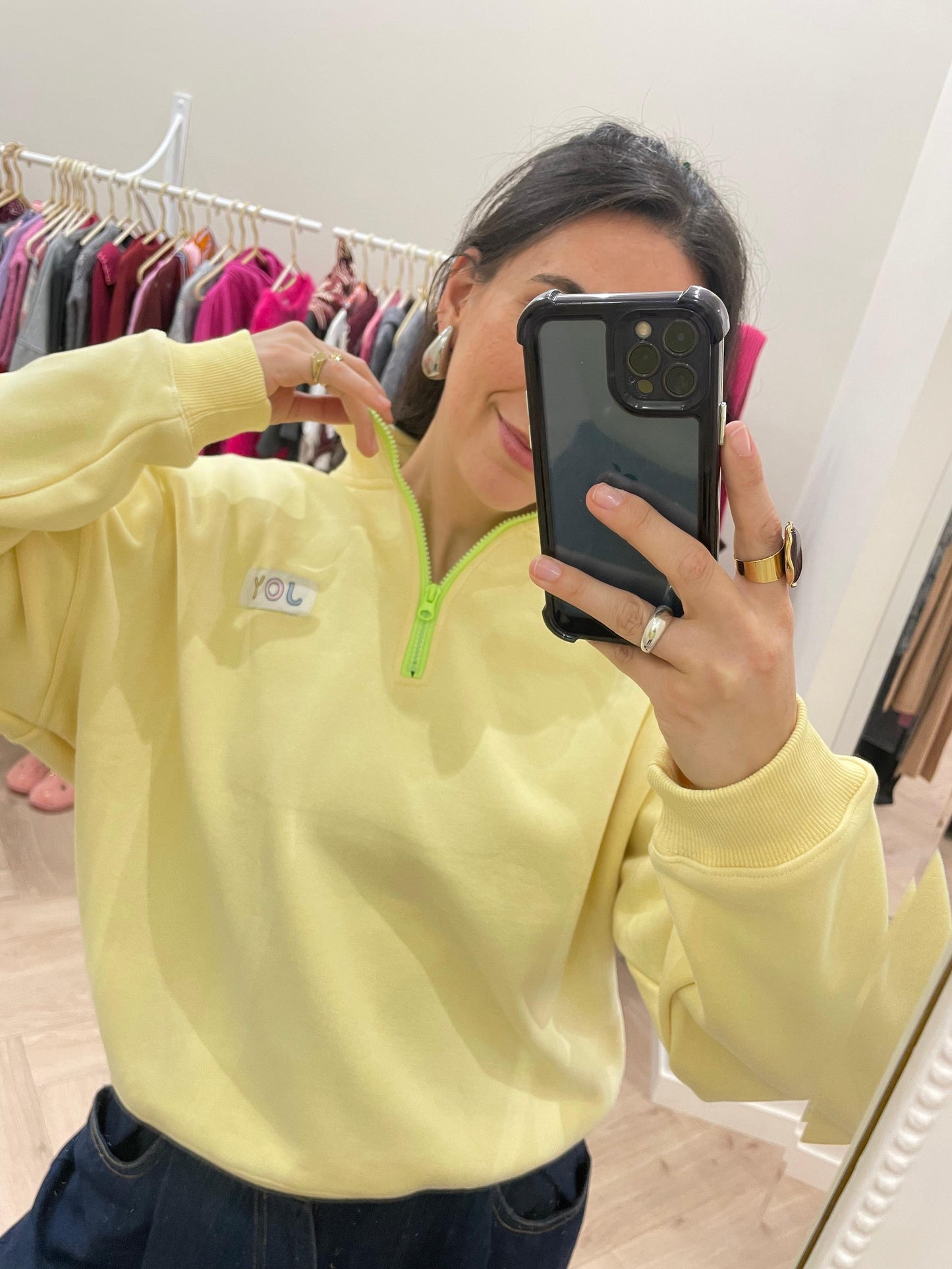 SWEAT JAUNE INSCIPTION JOY