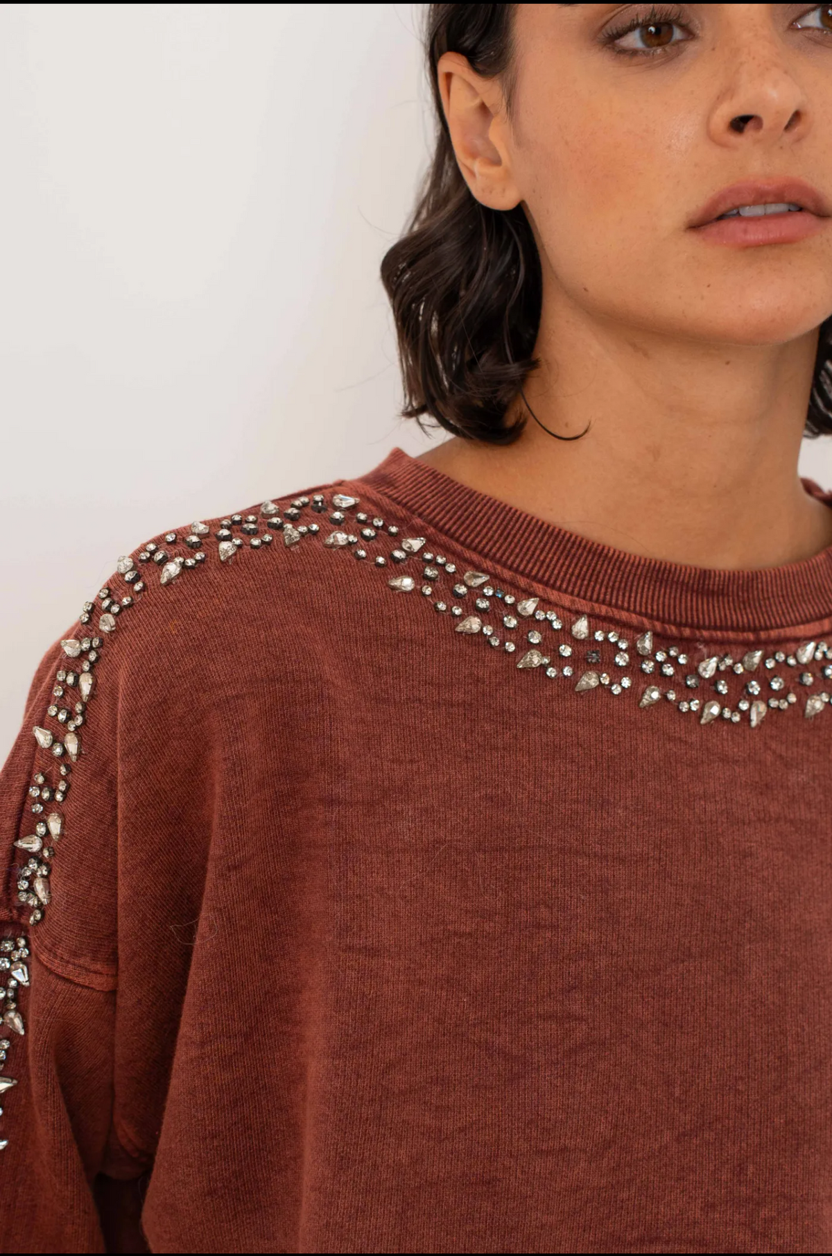 Brune sweat strass taille unique
